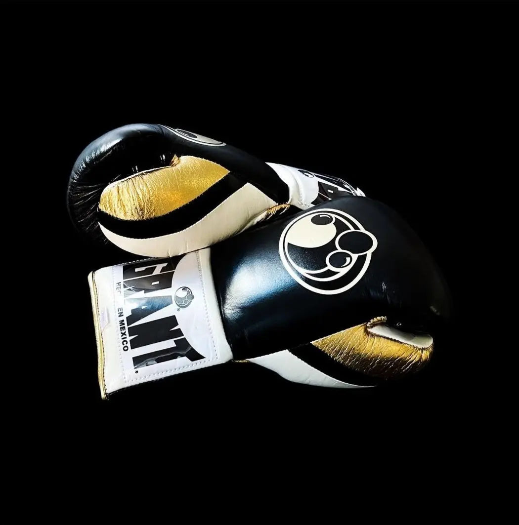 Winning boxing glove, winning boxing set, grant boxing glove, grant velcro gloves, winning velcro glove, clete reyes boxing, No boxing no life glove, Christmas gift for mens, Thanksgiving gift for her, Anniversary gifts for him, wedding gifts,winning velcro gloves, winning velcro glove winning open face head guard winning laceup gloves Winning Boxing set winning boxing glove wedding gifts unique gifts Thanksgiving gift for her purple grant gloves