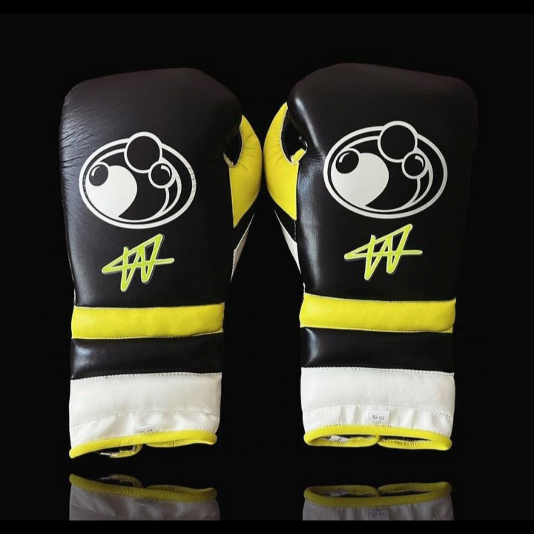 GRANT BOXING GLOVES  BLACK YELLOW COLOR GRANT BOXING SET gymstero