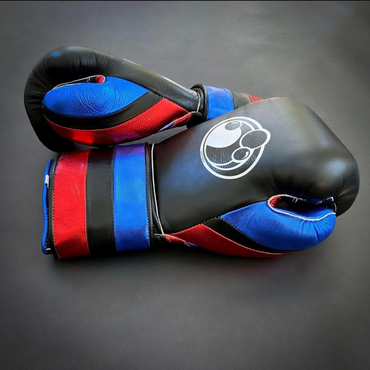 Customize your GRANT boxing gloves for the perfect gift! High-quality replica gloves, ideal for sparring and long training sessions. Features professional-grade construction, perfect fit, enhanced impact protection, ventilation technology, and secure closure. Available in various sizes and colors. Suitable for all levels of training and competition.