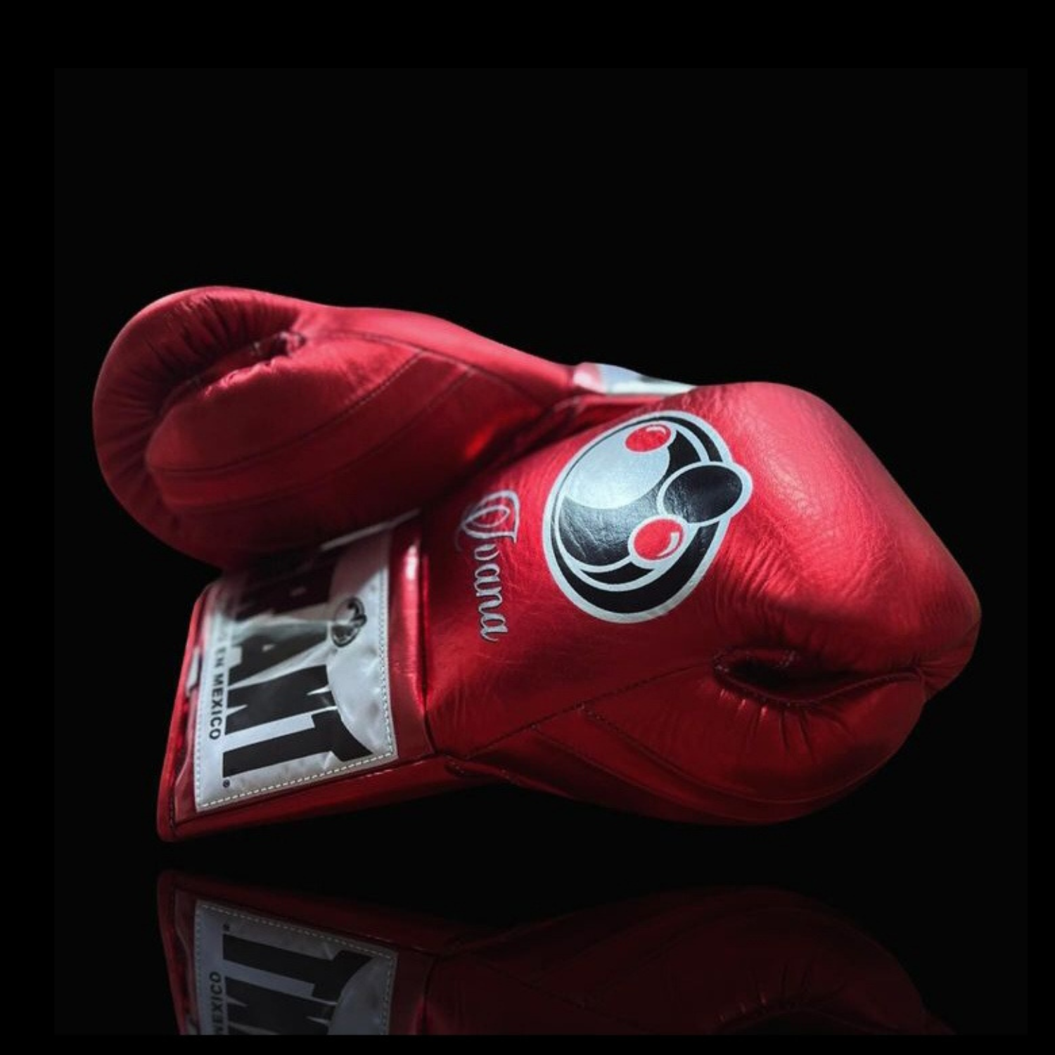 boxinggloves #boxing #boxingtraining #boxinglife #boxinggym #boxingworkout #mma #boxingday #boxingworld #kickboxing #muaythai #fitness #boxingcoach #boxinghype #boxingnews #ufc #boxeo #boxingdrills #boxinglifestyle #boxingclub #boxinggirl #boxingfitness #gloves #boxingfans #boxingislife #training #gym #boxingheads #boxingfamily #martialarts