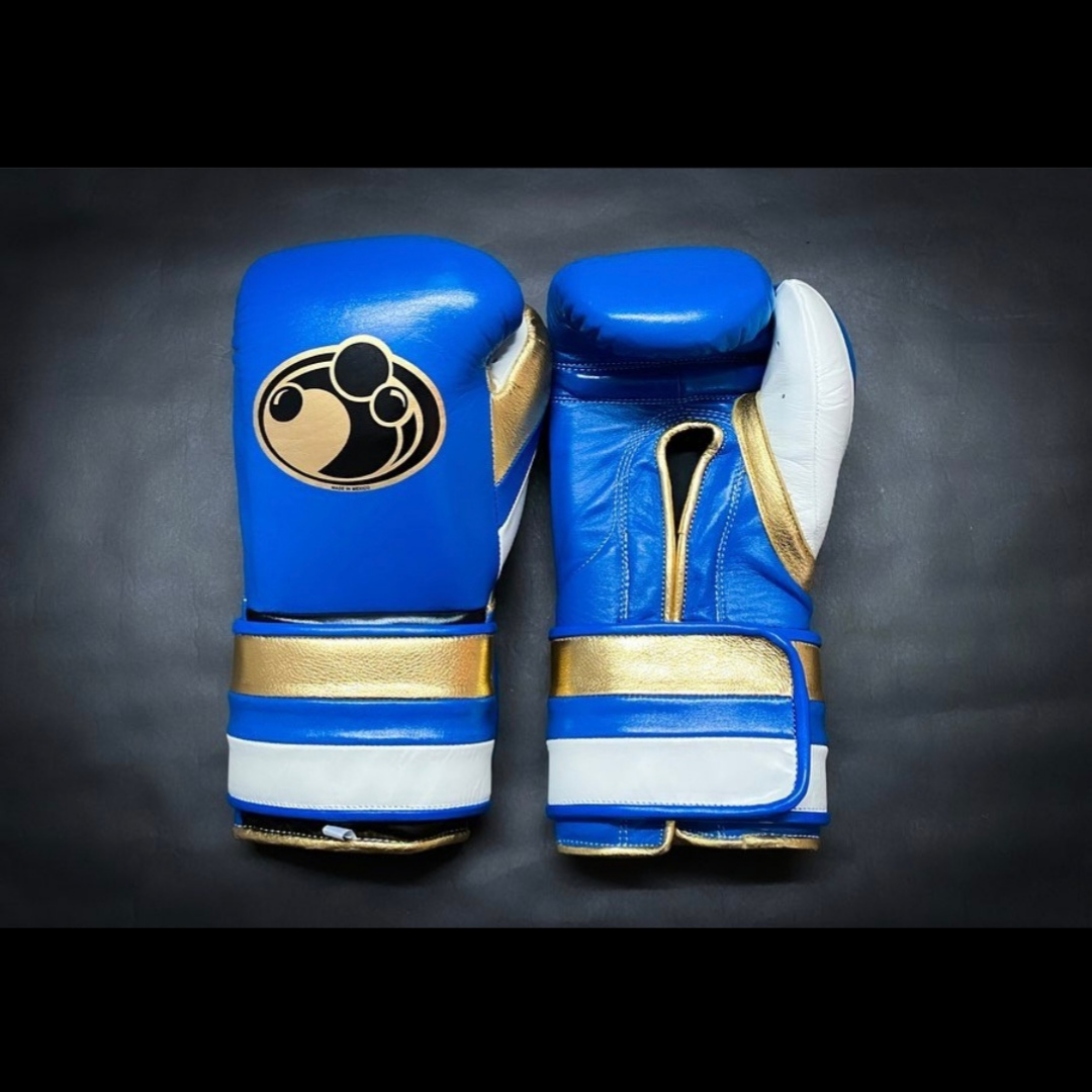 boxinggloves #boxing #boxingtraining #boxinglife #boxinggym #boxingworkout #mma #boxingday #boxingworld #kickboxing #muaythai #fitness #boxingcoach #boxinghype #boxingnews #ufc #boxeo #boxingdrills #boxinglifestyle #boxingclub #boxinggirl #boxingfitness #gloves #boxingfans #boxingislife #training #gym #boxingheads #boxingfamily #martialarts