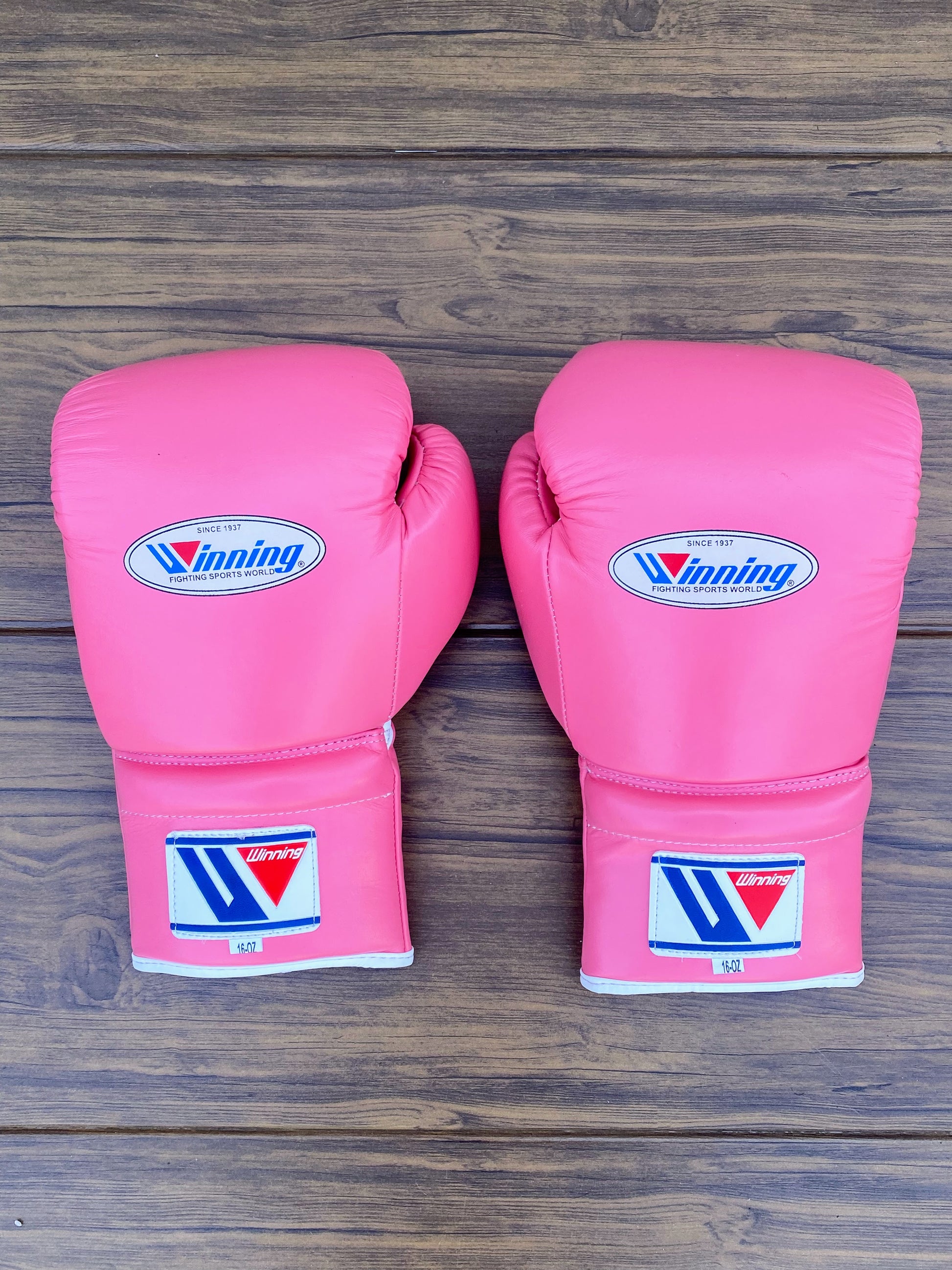 Winning Boxing Gloves & WINNING BOXING SET gymstero Winning Boxing Gloves & WINNING BOXING SET gymstero winningboxinggloves #boxing #boxinggloves #winningboxing #boxinglife #customboxinggloves #boxingclub #boxingtraining #grantboxing #grantboxinggloves #boxinggear #boxingmotivation #boxinglover #grantworldwide #hopandlop #grantstyle #brazilboxing #worldwide #boxergym  #teamgrant #genuineleather #laceup #topboxer #trainingboxing #highlights #grantlover