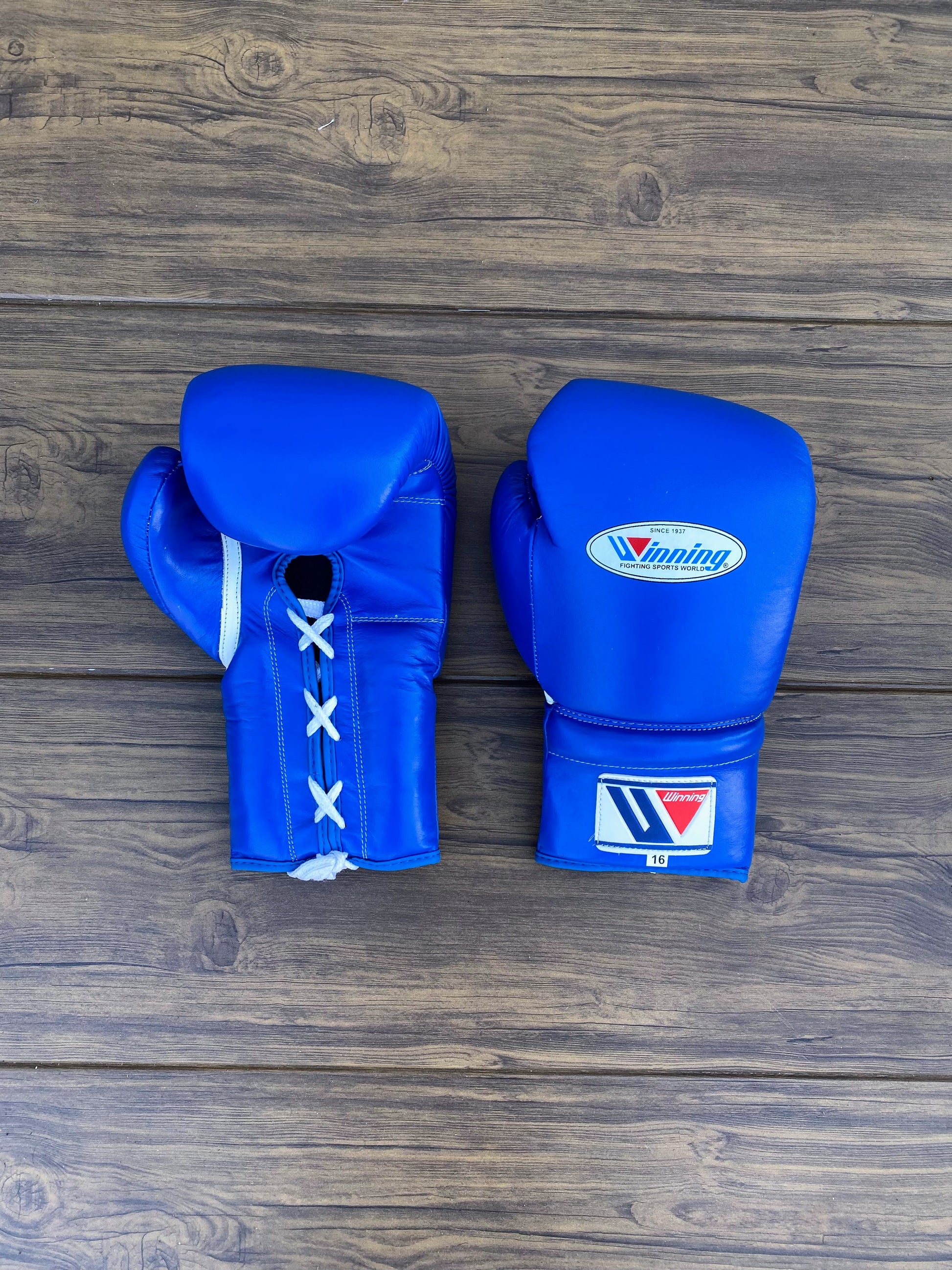 boxinggloves #boxing #boxingtraining #boxinglife #boxinggym #boxingworkout #mma #boxingday #boxingworld #kickboxing #muaythai #fitness #boxingcoach #boxinghype #boxingnews #ufc #boxeo #boxingdrills #boxinglifestyle #boxingclub #boxinggirl #boxingfitness #gloves #boxingfans #boxingislife #training #gym #boxingheads #boxingfamily #martialarts