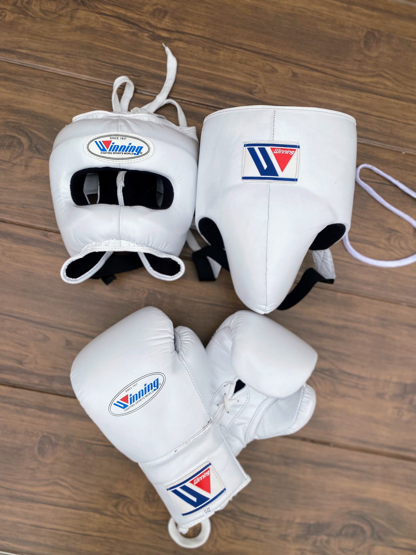 Winning Boxing Gloves & WINNING BOXING SET - gymstero